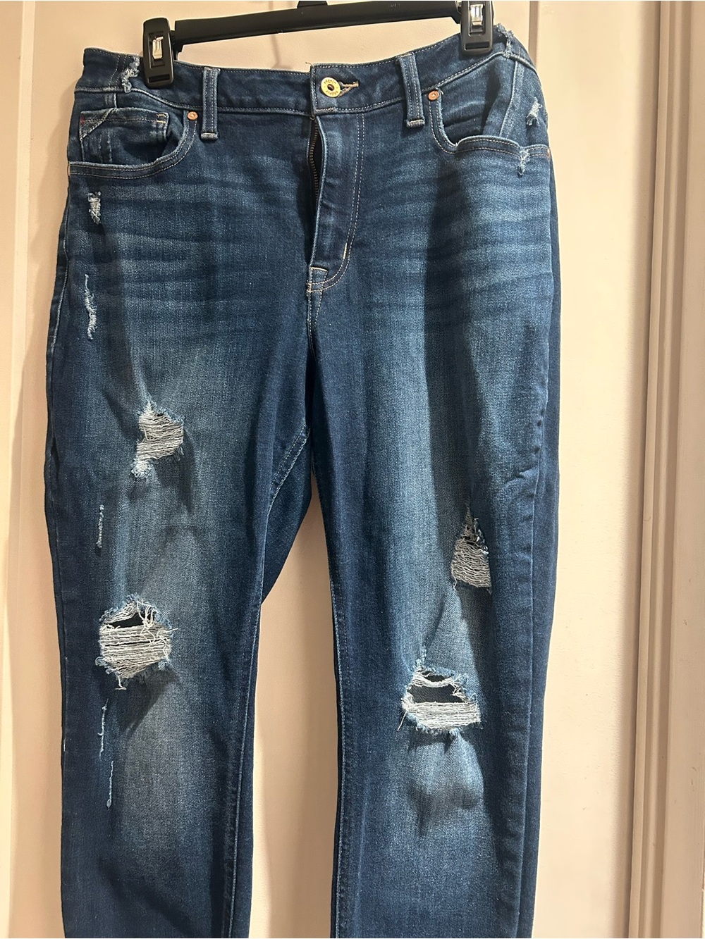 Cropped Distressed Blue Ankle Jeans
